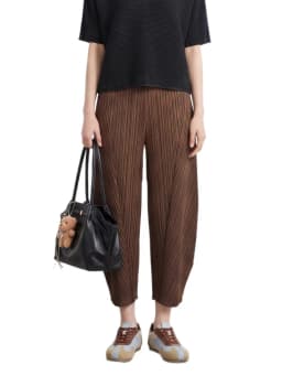 GVUW Solid Color Versatile Casual Pleated Pants Women's High Waisted Elastic Loose Straight Trousers 2026 Summer New 17S3807