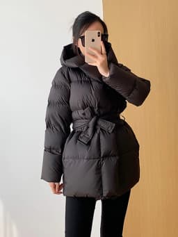2026 Winter Women's Down Jackets Ultra Light Warm Cusual Coat Female Puffer Jacket With Belt Plus Size Hooded Short Parka
