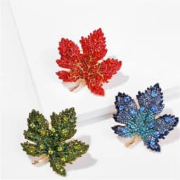Vintage Exquisite Crystal Maple Leaf Brooch Pin for Women Trendy Clothing Collar Corsage Badge Lapel Brooch Wedding Jewelry Gift