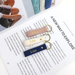 Custom Name Solid Color Safayano Pattern PU Leather Family Key Chain Christmas Birthday Gift Car Key Chain