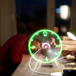 1pcs USB Gadget Mini LED Light USB Fan Desktop Time Display Adjustable Flexible with Realtime Clock New
