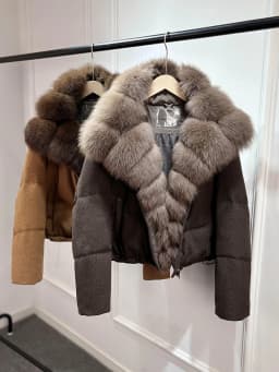 2026 Luxury Winter 90% White Duck Down Wool Blends Jacket Women Real Natural Huge Fox Fur Thickened Warm Puffer Wool Down Coat