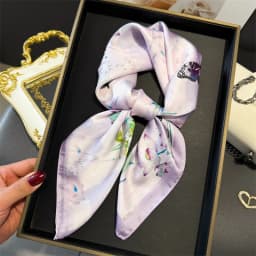 2024 Luxury Floral Print 70cm Square Silk Scarf Women Designer Scarves Bandana Foulard Shawl Hijab Echarpe Hairband Tie Ribbon
