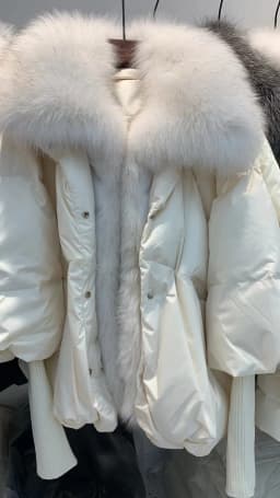 2026 New Autumn 90 Winter Goose Down Jacket Warm Women Coat Oversized Real Fox Fur Collar Thick Luxury Fashion Outerwear