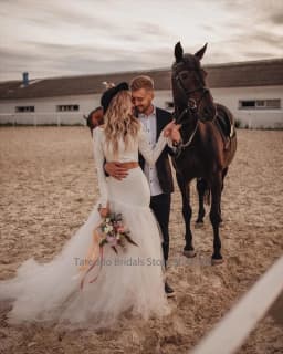 Customized  Two-Piece Bohemian Jersey Wedding Dress Long Sleeves Dropped Waistline Ruffled Tulle Exquisite Casual Bridal Dress