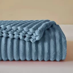 Nordic Style Single Layer Flannel Blanket, Living Room Bedroom Soft Skin-Friendly Throw