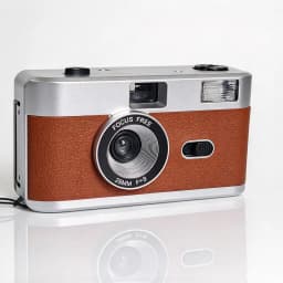 Vintage Retro 35mm Reusable Film Camera Fixed Focus Lens Manual Film Winding and Rewinding Built-in Flash Non Disposable Camera