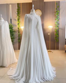 Funyue Luxury Long Sleeves Muslim A-Line Wedding Dress 2026 Beaded Chiffon High Neck Arabic Bride Gowns with Cape Robe De Mariée