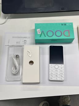 NEW DOOV R77 PRO 4G Touch Screen Smartphone 2.8 Inch Keypad Mobile Phone 3GB+32GB 5MP Camera 3000mAh Android 13 Whatsapp Phone