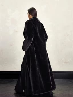 Lautaro Winter Extra Long Elegant Luxury Chic Thick Warm Soft Black Fluffy Faux  Fur Coat Women Shawl Collar Furry Overcoat 2025