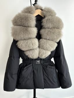 Lagabogy 2025 Large Real Fox Fur Winter Belt Waist-Tight Elegant Warm 90% White Duck Down Jacket Female V-neck Loose Puffer Coat