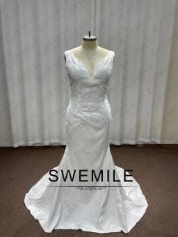 SWEMILE Modern Slit Wedding Dresses for Bride V Neck Lace Appliques Zipper Sleeveless Vestidos De Novia Plus Size Customized