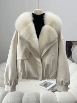 2026 Winter New Foreign Style Niche Beige Fur Collar Short Cotton Clothes Women's Loose Versatile and Thin Coat Coat