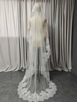 Customized Wedding Veil with Chantilly Eyelash Lace, 2m/2.5m/3m Mantilla Veil, Ivory Bridal Veil with Hidden Comb, Veil NV9145
