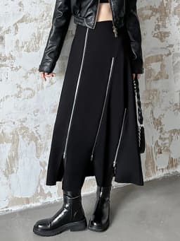[EAM] High Elastic Waist Black Zipper Splited A-line Half-body Skirt Loose Women Fashion Tide New Spring Autumn 2026 1DH4445
