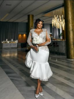 African Plus Size Wedding Dresses Long Sleeves Lace Tea Length Mermaid V-Neck Civil Bridal Gown Vestidos De Novia Customized