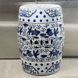 White Porcelain and Drawn Blue Shoe Hand Changing Stool Ceramic Drum Bathroom Neoclassical Imitation Sitting Stool Low Round