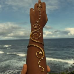 Spiral Arm Cuff Connected Ring for Women Alloy Pearl Beach Wrap Festival Goddess Warm Radiant Statement Hand Chain Jewelry Gifts