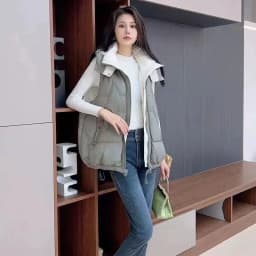 Winter Women Hooded Down Waistcoat Light Thin White Duck Down Vest Coat Ladies Warm Sleeveless Puffer Jacket Parkas Short Tank