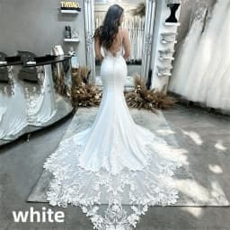 Elegant Mermaid Wedding Dress Spaghetti Straps Deep V Neck Lace Appliques Backless Buttons Chapel Train Satin Bridal Gown Custom