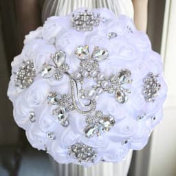 17design New White Wedding Bride Holding Flowers Artificial Bouquet Ribbon Rhinestone Pearl Bouquet Decoration Bride Groom Dance