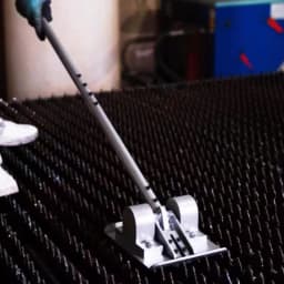 Safety Small Manual Slag Remover with Rack for Laser Cutting Grating Slag Cleaning