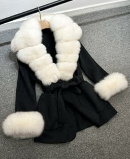 Lagabogy 2025 Large Natural Fox Fur Collar Cuffs Winter Cashmere Wool Blends Women Slim Fit Suit Double Sided Woolen Trench Coat