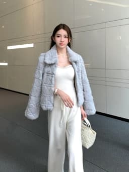 Eco-Friendly White Mink Fur Coat Warm Outerwear Diamond Collar Fluffy Top for Young Women Standard Fit Short Korean Style