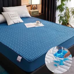Cartoon Quilting Waterproof Fitted Sheet Cute Printed Padded Mattress Protector Skin-Friendly Non-Slip Mat with Elastic Band