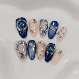 10Pcs/set White French Handmade Press on Nails Short Oval Fake Nails Wearable Stick-on Nails False Nail Uñas Накладные Ногти 네일팁