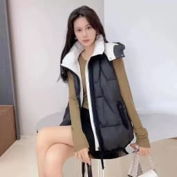 Winter Women Hooded Down Waistcoat Light Thin White Duck Down Vest Coat Ladies Warm Sleeveless Puffer Jacket Parkas Short Tank