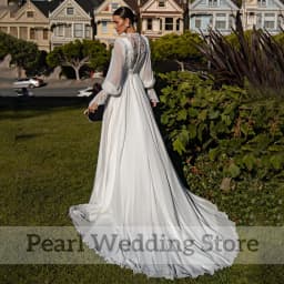 High Neck Applique Chiffon Wedding Dress Long Flare Sleeve Pleat A-Line Vintage Floor Length Button Customized Robe De Mariée