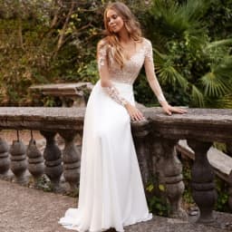 Elegant Customized Wedding Dresses A Line V Neck Bride Dress Lace Long Sleeves Bridal Gowns Applique Vestidos De Novia