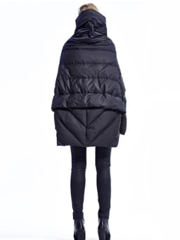 EAM Wine Red Irregular Big Size Down Jacket New Batwing Sleeve Warm Women Parkas Fashion Tide Autumn Winter 2026 31A1078