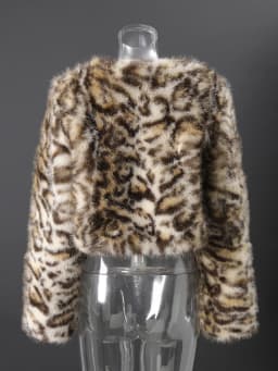 [EAM] Pattern Short Elegant Faux Fur Jacket New Round Neck Long Sleeve Women Coat Fashion Tide Autumn Winter 2026 CPG6814