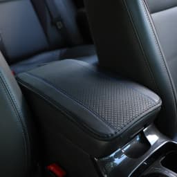 1 PU Comfortable Embossed Waterproof Anti-fouling Car Armrest Cushion Central Control Cushion Automotive Supplies
