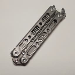 EDC Titanium Alloy Comb EDC Super Light Titanium Comb Portable EDC Outdoor Small Accessories Tools