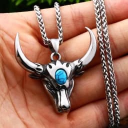 Retro Punk Turquoise Bull Head Pendant Necklace for Men Fashion Hip Hop Motorcycle Riding Trend Cool Personalized Jewelry