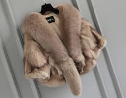Natural Fox Fur Jacket Shawls Real Fox Fur Jacket Women Winter Natural Fur Vest Fashion Short Coat Shawl Temperament