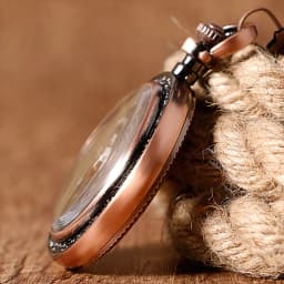 Rose Gold Mechanical Pocket Watch Pendant Pocket Clock Retro Style Hand-Winding Mechanical Pocket Timepiece Roman Numerals Dial