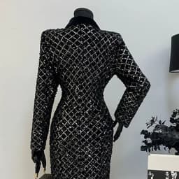 Black Sequined Thickened Women's Cotton Jacket 2025 New Winter Warm Elegant Fashionable Lapel High Quality Women Warm Coat H663