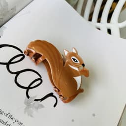 Brand New maple leaf acrylic farm hairpin squirrel hairpin grab clip alpaca hairpin back head tree animal shark clip 2025