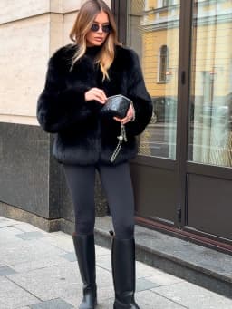 Winter Luxury Turn Down Collar Long Sleeves Cardigan Overcoat Soft Jacket Faux Fur Jacket Coat Women Black Short Fur Jacket