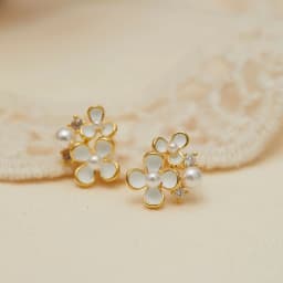 Korean Style Small Daisy Flower Ear Clip Earrings Spring Simple White Purple Petal Flower No Piercing Clip Earrings for Women