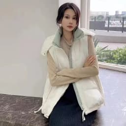 Winter Women Hooded Down Waistcoat Light Thin White Duck Down Vest Coat Ladies Warm Sleeveless Puffer Jacket Parkas Short Tank