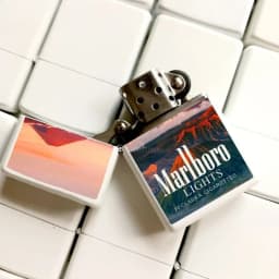 Marlboro Creative and Personalized Grinding Wheel Kerosene Lighter Gift Box World-famous Scenic Spots Men's Gift Wholesale