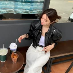 Casual Style Short Leather Jacket Women's Zipper Collar Fashionable Versatile Design Korean Style Early Spring 2026