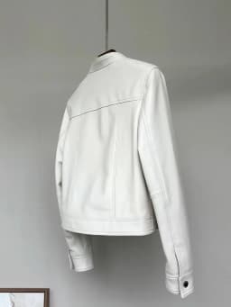 Lautaro Spring Autumn Short White Soft Pu Leather Jacket Women Stand Collar Long Sleeve Elegant Chic Luxury Designer Clothing