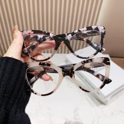 Women's Versatile Large Framed Cat Eye High-definition Reading Glasses Anti-Blue Light Elegant Fashionable Eyeglasses 0 TO +4.0