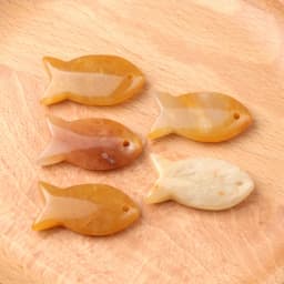 Hand Carved Healing Crystals Fish Figurine Natural Stone Animal Statue Amethyst Gemstone Pendant Home Decor DIY Hanging Ornament